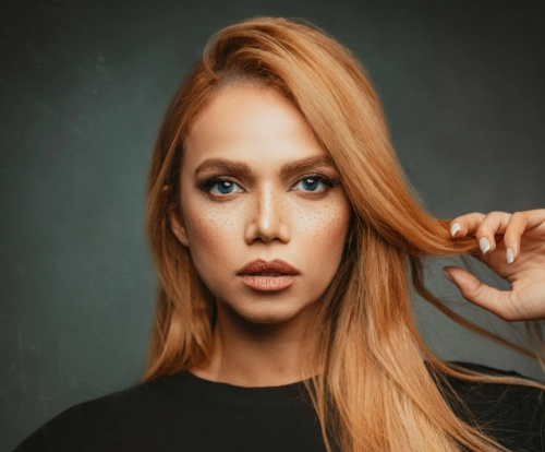Die richtige Haarfarbe finden: Welche Nuance passt zu Ihrem Stil und Alltag?