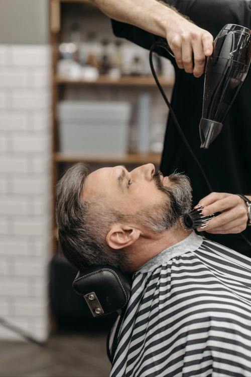 Männerhaarschnitte bei uns – Erfahrung, Qualität & moderne Barber-Kunst