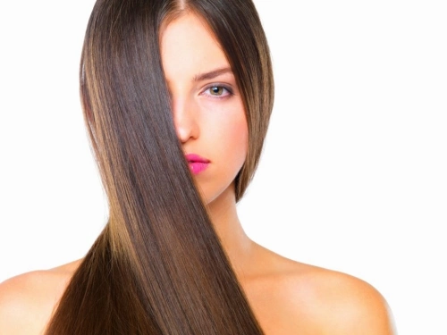 Keratinglättung – Glatte Haare bis zu 6 Monate